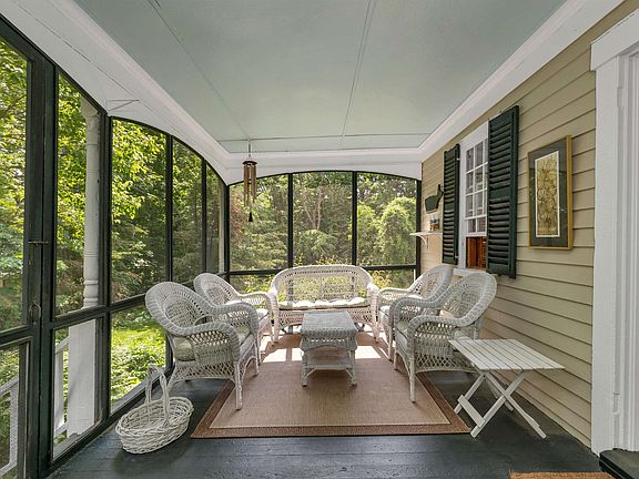 5th image of 27 Wentworth Avenue