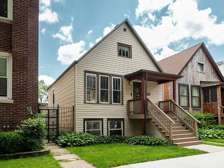 3233 W Berteau Ave — Photo 2