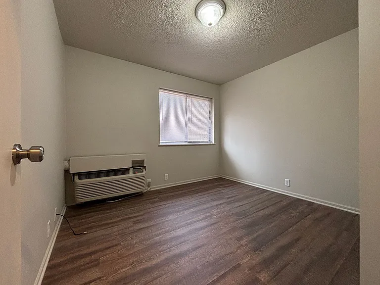 Brookside Apartments — Photo 48