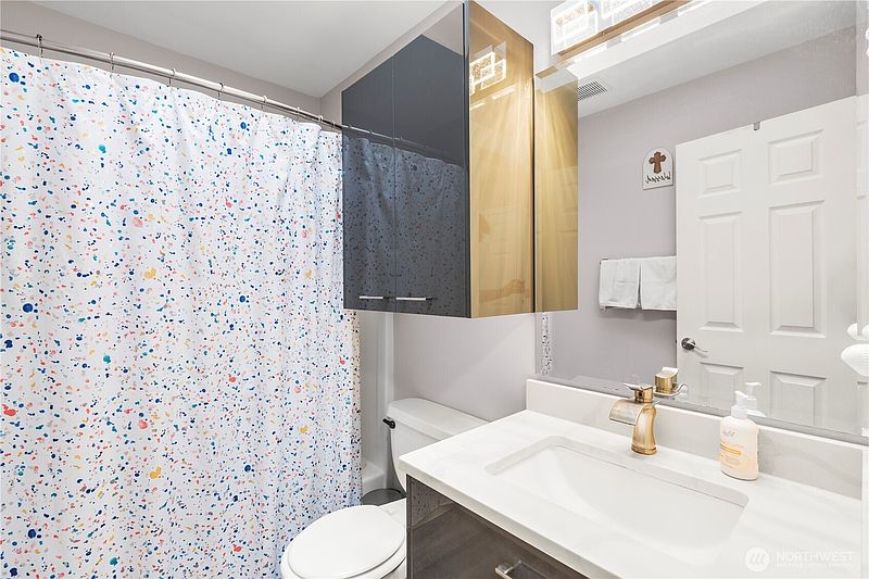 5th image of 2302 148th Street E
