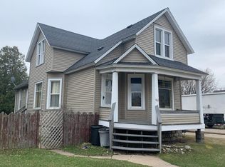 423 2nd St, Menominee, MI 49858