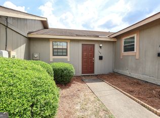 142 Stonehedge Dr, Warner Robins, GA 31088