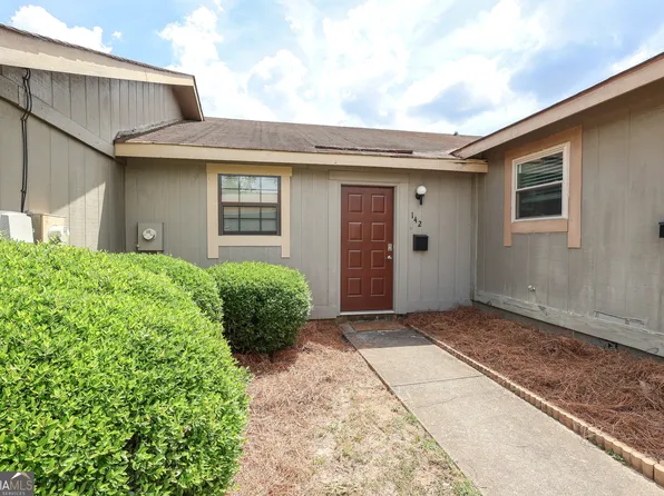 142 Stonehedge Dr, Warner Robins, GA 31088