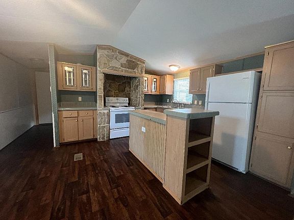 5th image of 911 Bens Ln