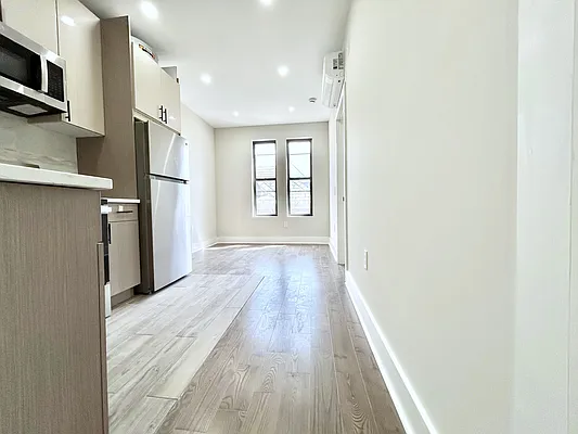 Kitchen, photo 1