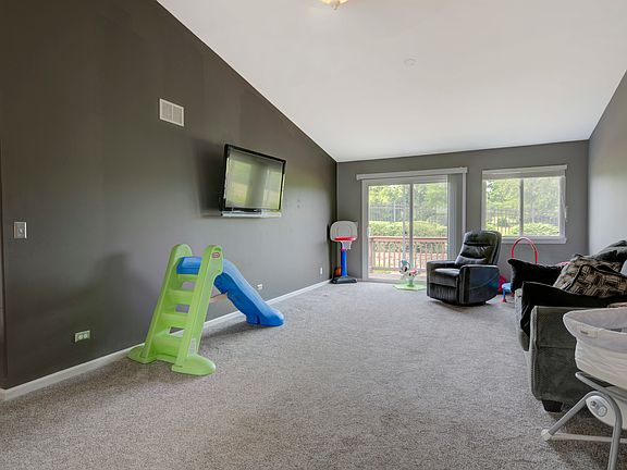 5th image of 1046 Fairway Dr