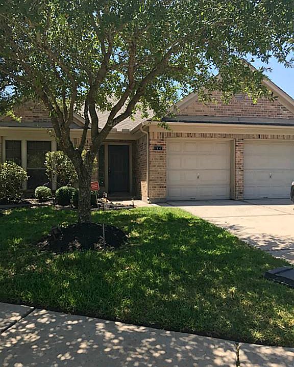 1st image of 7414 Lakesage Ln