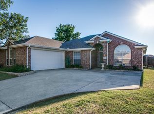 1811 Country Walk Ln, Wylie, TX 75098