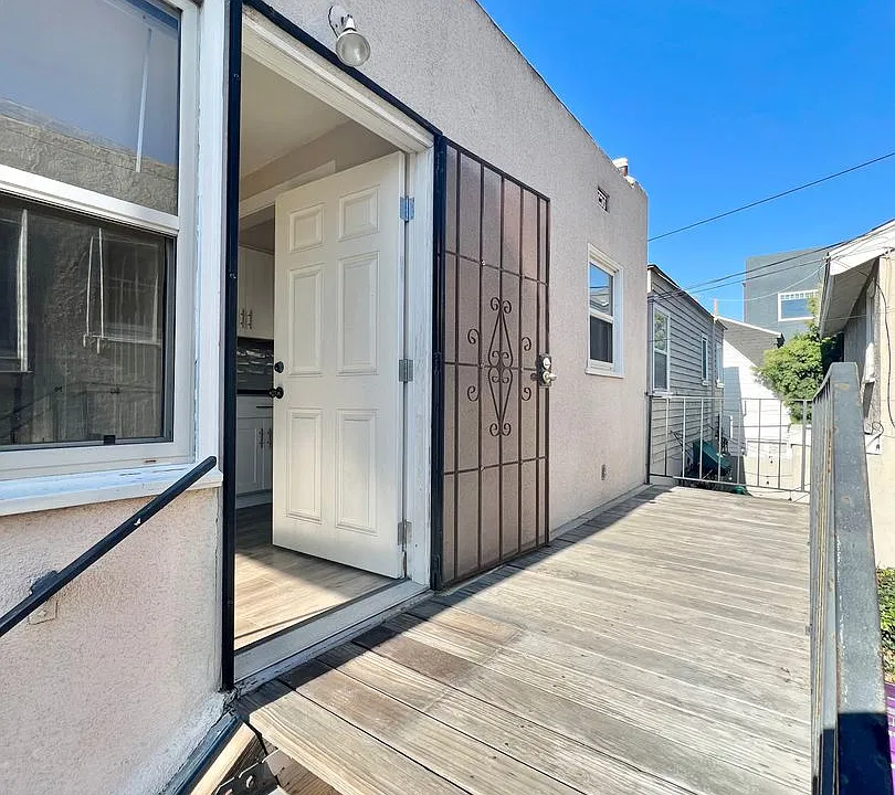 Stunning Ocean & Bay View Two-Story Home on the Long Beach Peninsula