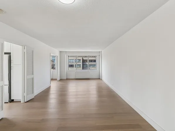 1520 York Avenue image 1 of 19