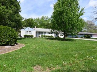 12 Diane Rd, Decatur, IL 62526