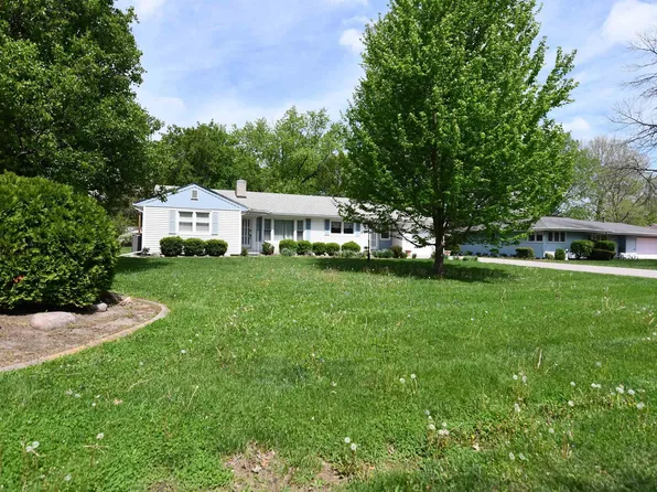 12 Diane Rd, Decatur, IL 62526