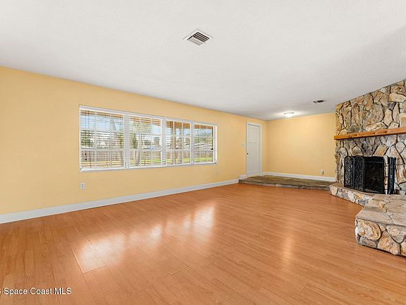 4th image of 290 Carissa Dr