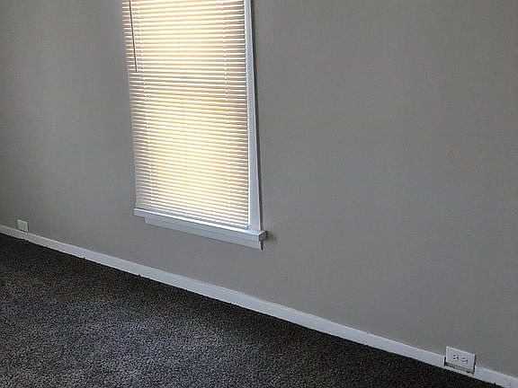 2nd image of 3016 Roanoke Ave