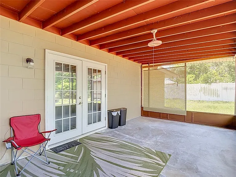 7916 Woodgrove Cir — Photo 33