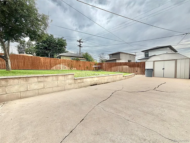 1285 W Gill Pl — Photo 32