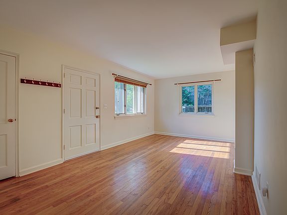 3rd image of 9011 Lindale Dr