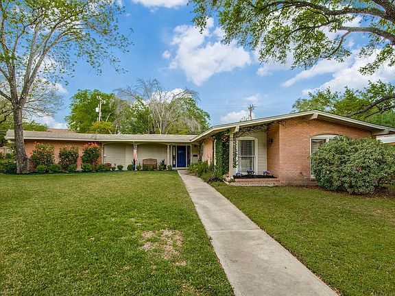 4th image of 303 Busby Dr