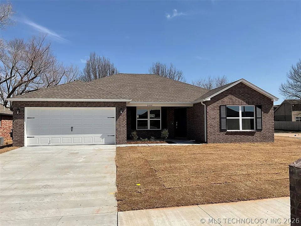 2008 Walnut Hill Ln