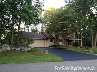 2795 Onagon Trl, Waterford, MI 48328