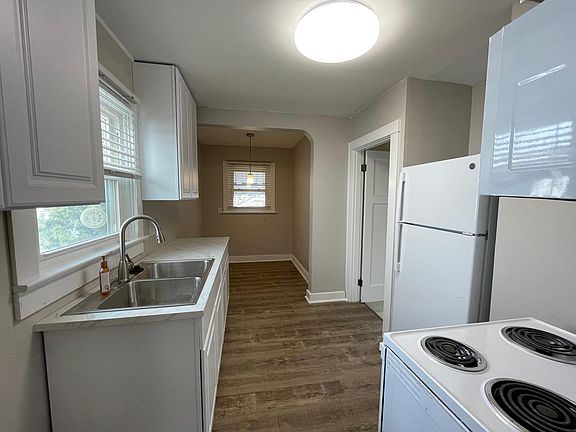 4th image of 2608 Westfield Ave