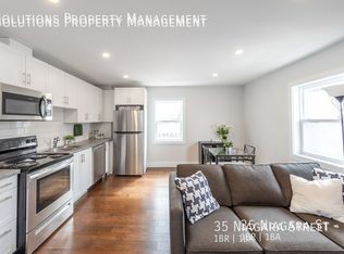 35 Niagara St #3, Saint Catharines, ON L2R 4K8
