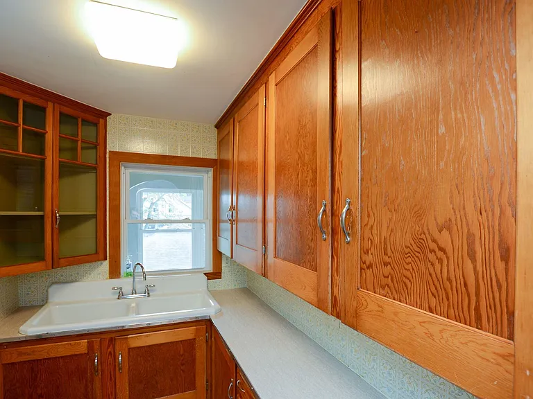 32 Gilman St #2 — Photo 15