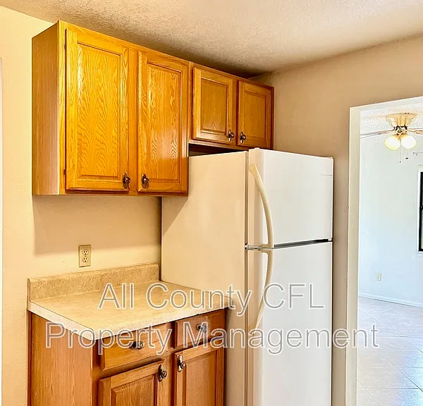 718 Buckminster Cir — Photo 8