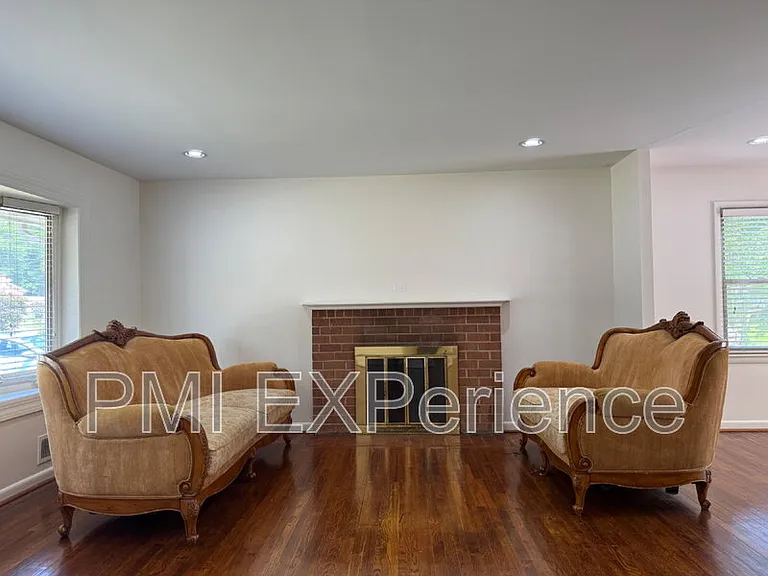 3203 Amador Dr — Photo 4