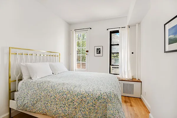 Sold by Compass | media 4