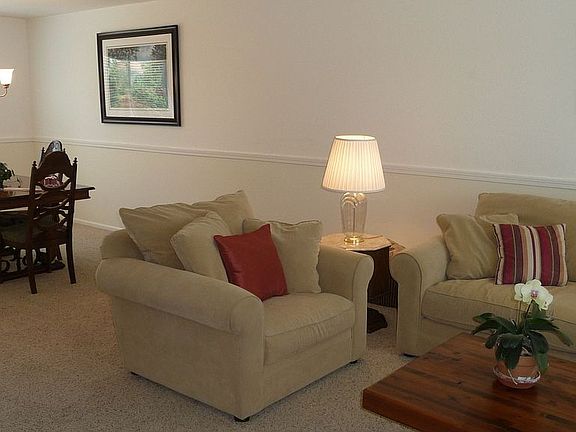 Living Room/Dining Room