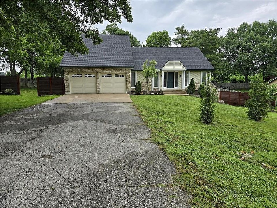 1st image of 4539 N 123rd Ter