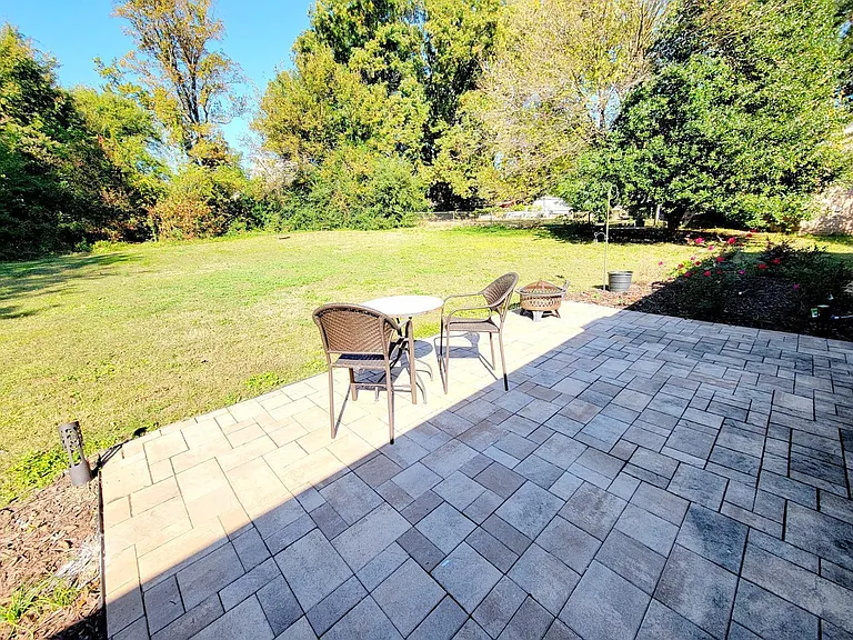 1517 Basewood Dr — Photo 39