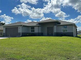 320 NW 17th Pl, Cape Coral, FL 33993
