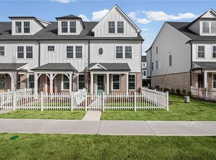 212 Village Overlook #J4, Canton, GA 30114