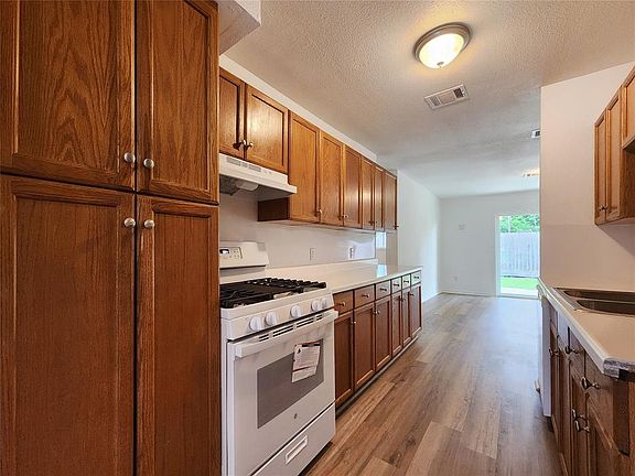4th image of 4405 Stansel Dr #1