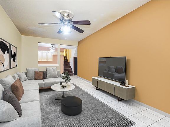 3rd image of 4 Avenue Y