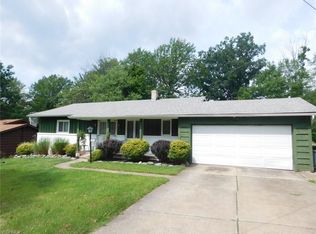 862 Wellmon St, Bedford, OH 44146