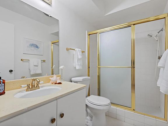 3rd image of 1701 Anacapa St Unit 21