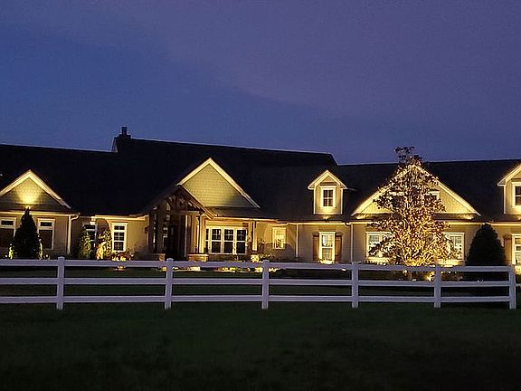 2nd image of 125 Ashton Oaks Dr
