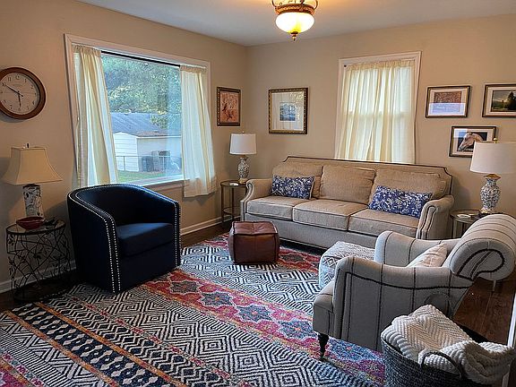 3rd image of 4508 Morninghill Dr