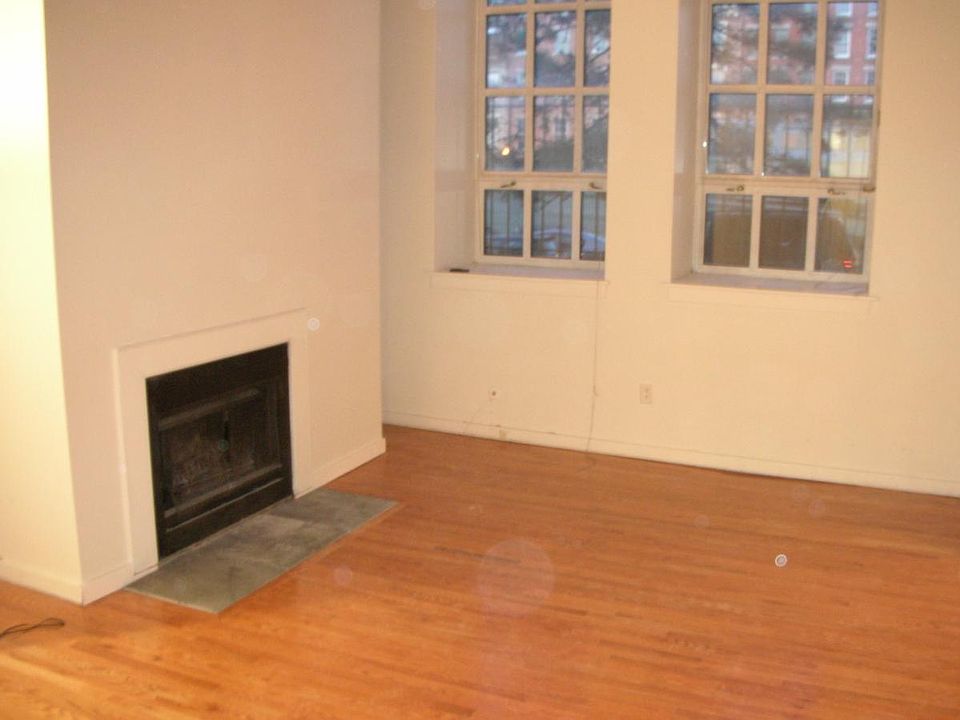 Living room with fireplace