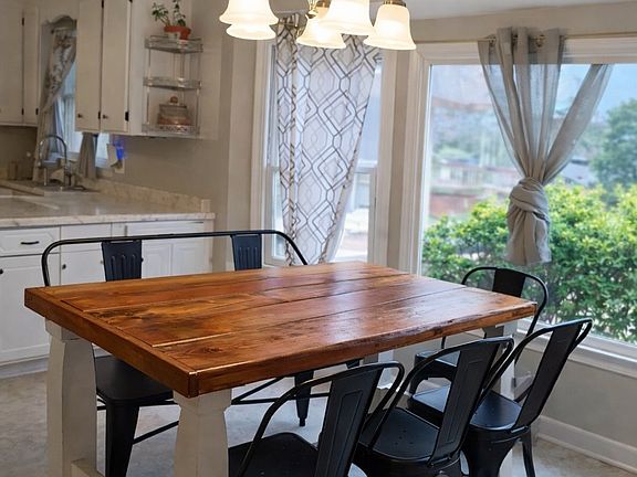 2nd image of 215 Kingston Rd