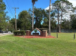 1543 Brook Forest Dr, Jacksonville, FL 32208