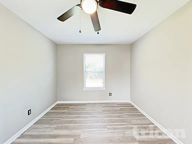 3210 Crestwell Dr — Photo 5