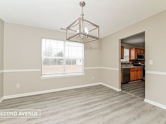 4th image of 120 Penny Ln