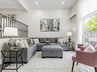 141 Clark Ave #54, Markham, ON L3T 4P4