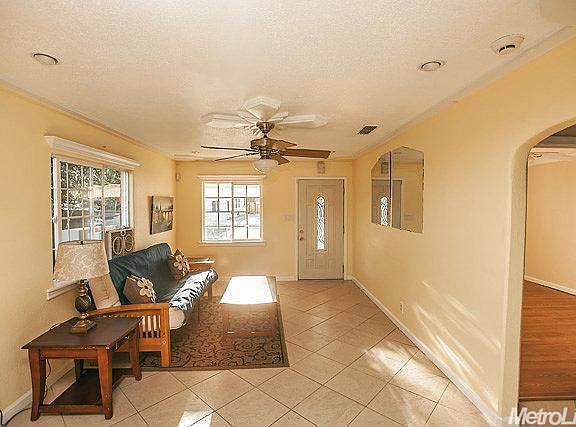 2nd image of 340 N Grant Ave