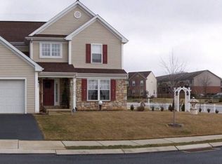 26 Kennedy Dr, Ephrata, PA 17522