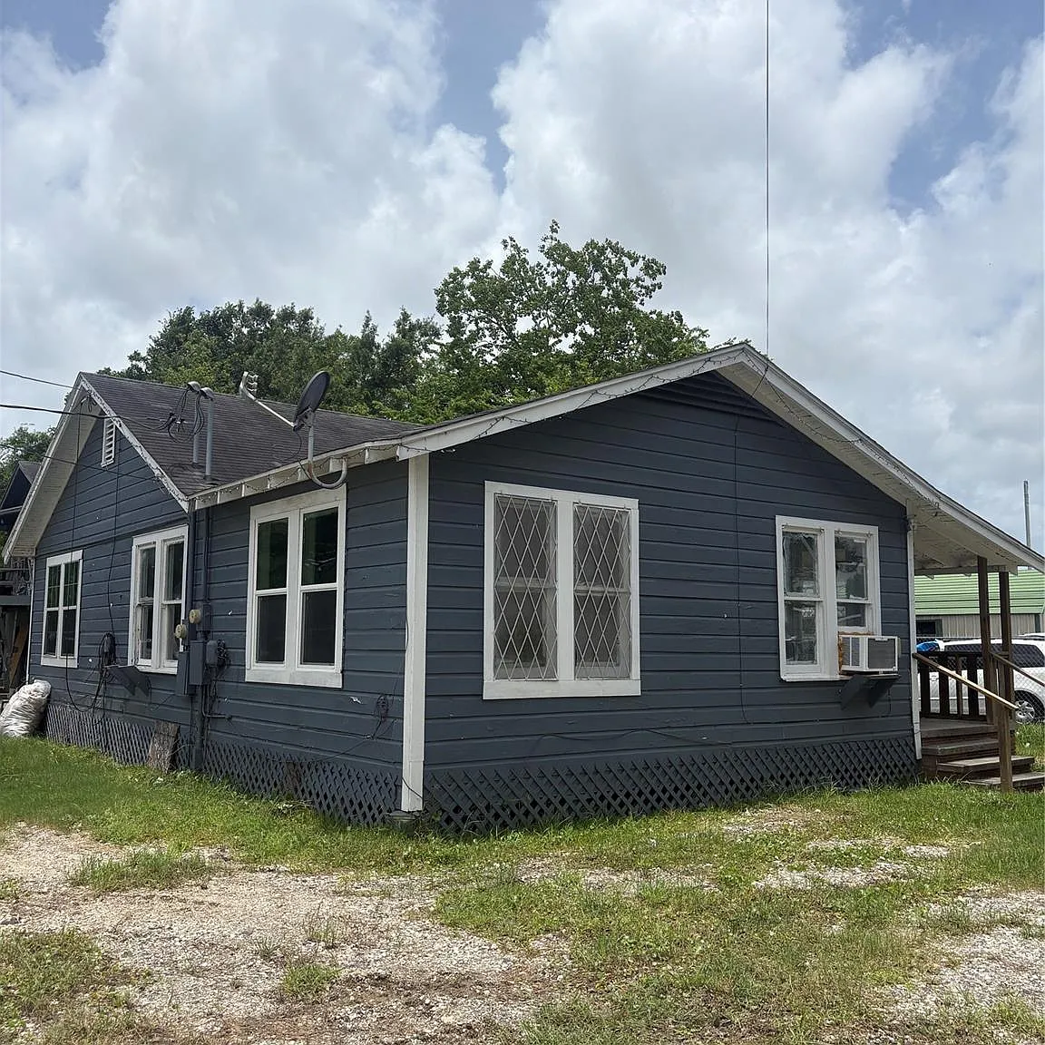 2 bed, 1.0 bath, $1,500 — Photo 2